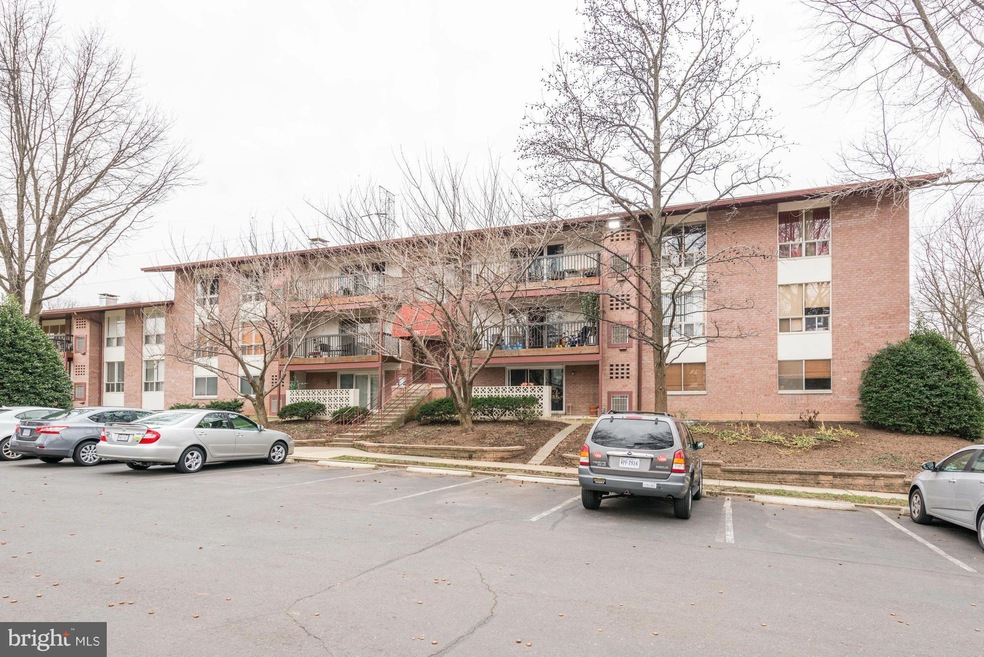 214 Park Terrace Ct SE unit 91, Vienna, VA 22180 - photo 1