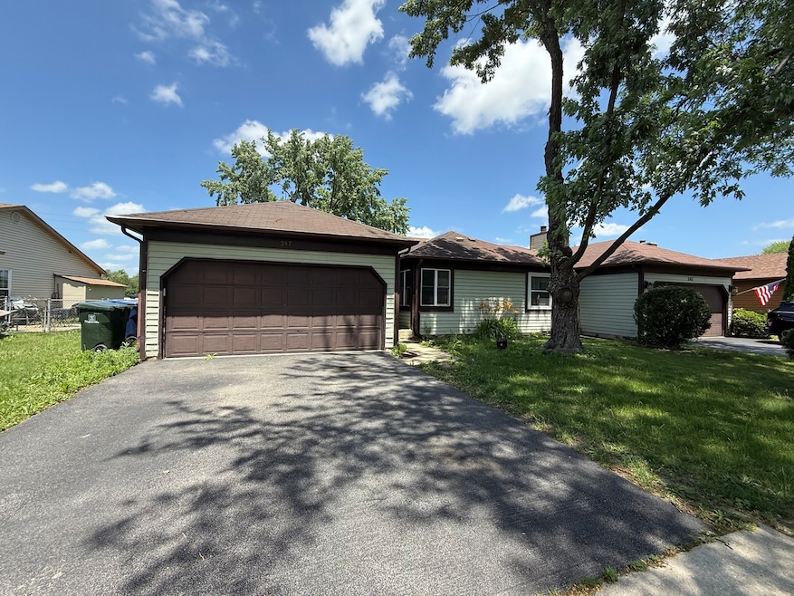 547 Fessler Ave, Naperville, IL 60565 - photo 1