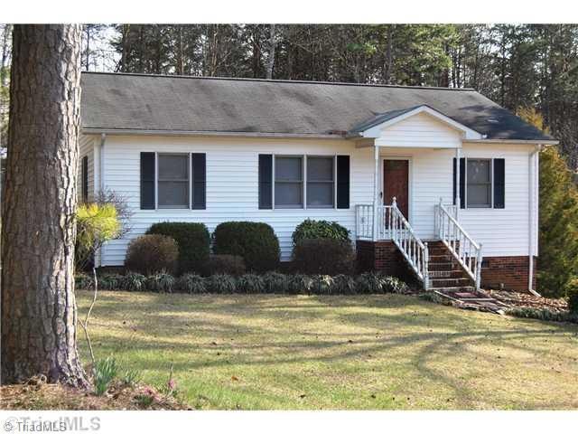 111 Bramblewood Dr, Statesville, NC 28625 - photo 1