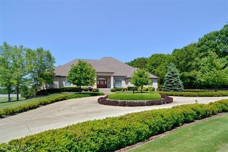 451 E 1000 N, La Porte, IN 46350 - photo 1