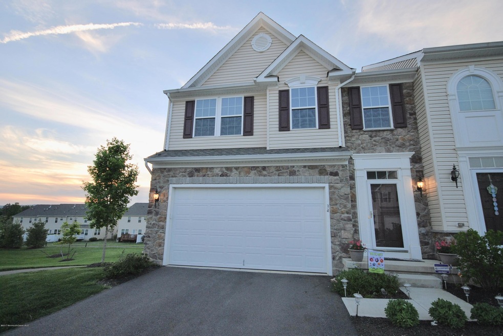 34 Washington Square Cir, Washington, NJ 07882 - photo 1