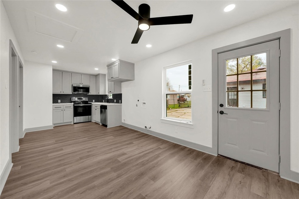 4331 Herridge St unit A, Houston, TX 77022 - photo 1