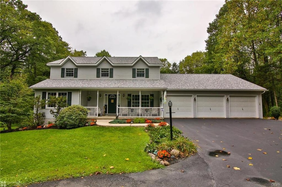 6408 Chestnut Hill Rd, Coopersburg, PA 18036 - photo 1