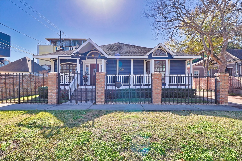 216 W 9th St, Houston, TX 77007 - photo 1