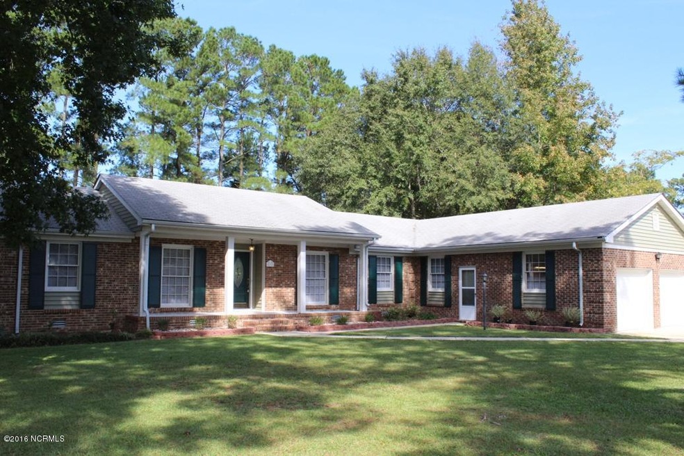 411 University Dr, Jacksonville, NC 28546 - photo 1