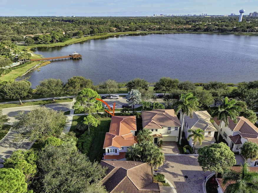 562 Tomahawk Ct, Palm Beach Gardens, FL 33410 - photo 1