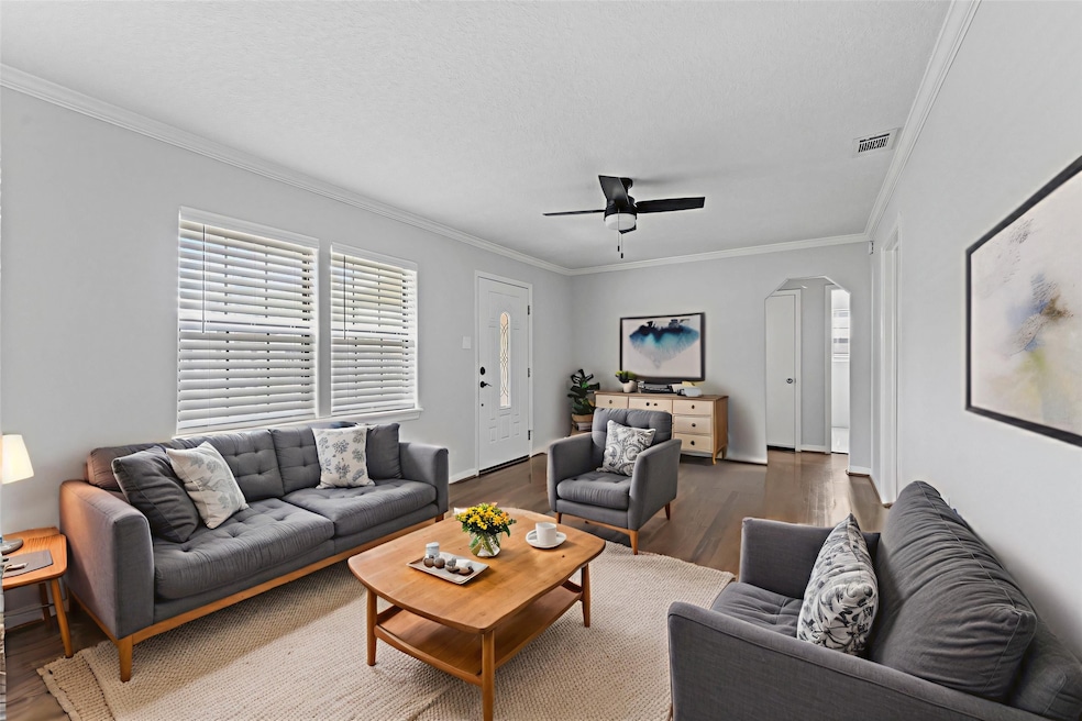 For Rent $1,550/month • Co-Listing Agent