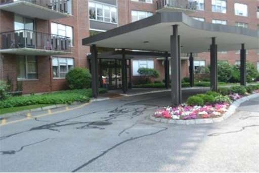 Imperial Towers unit 709, Chestnut Hill, MA 02467 - photo 1