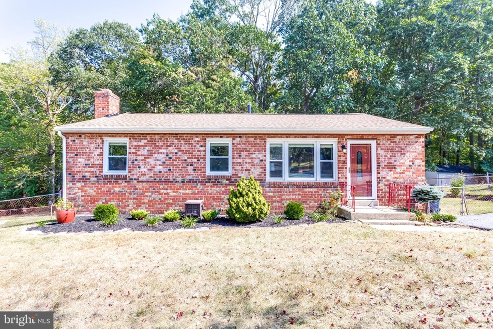 8926 Anna Dr, Clinton, MD 20735 - photo 1