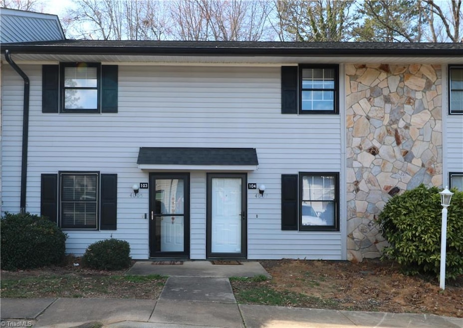 4007 S Bend Dr unit 104, Winston Salem, NC 27107 - photo 1