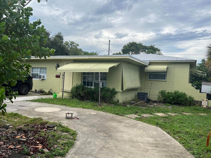 821 42nd St, West Palm Beach, FL 33407 - photo 1