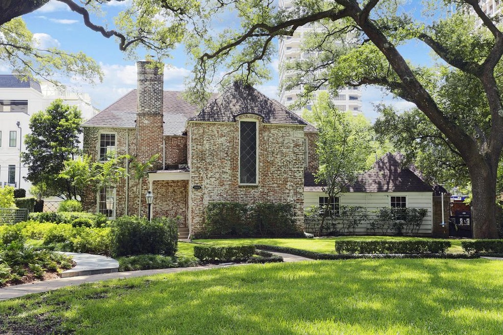 2523 Stanmore Dr, Houston, TX 77019 - photo 1