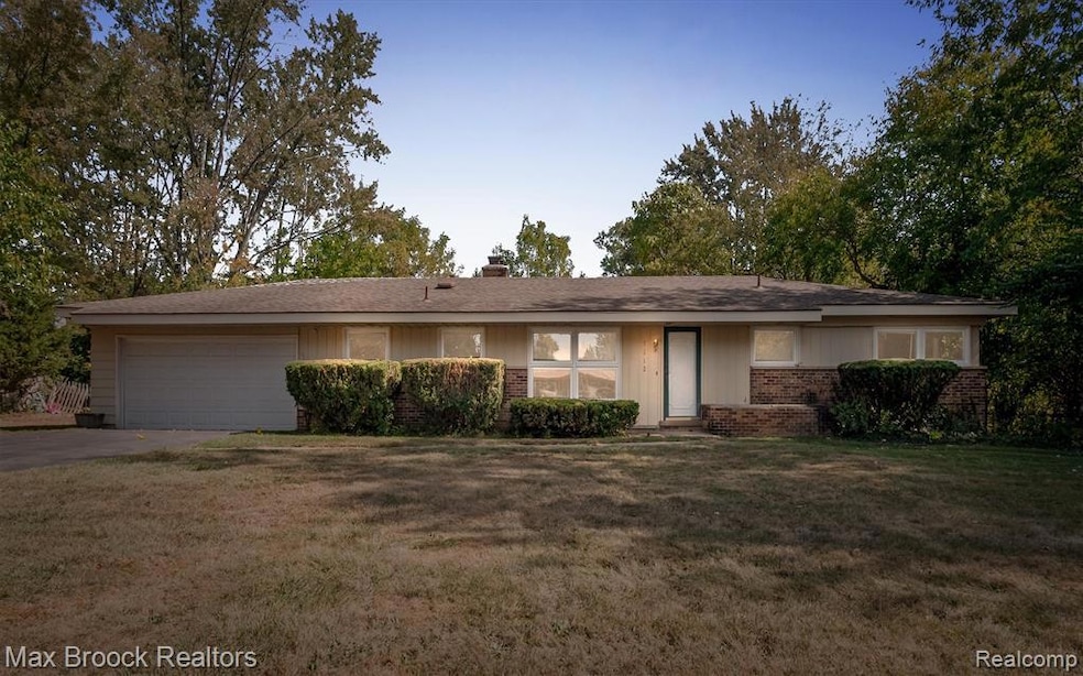 5312 Cambourne Place, West Bloomfield, MI 48322 - photo 1