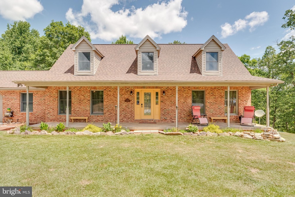 440 Jura Dr, Hedgesville, WV 25427 - photo 1