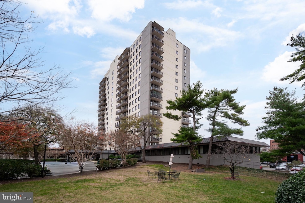 For Sale $399,900 • Co-Listing Agent