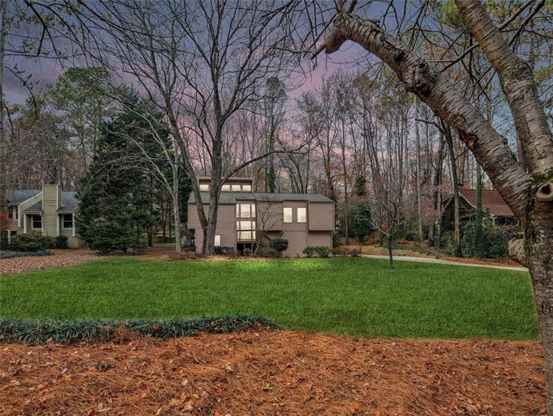 2131 Kinridge Rd, Marietta, GA 30062 - photo 1