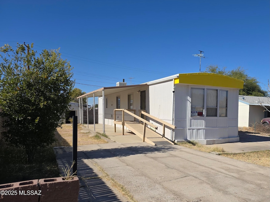 4701 N Camino Feliz, Tucson, AZ 85705 - photo 1