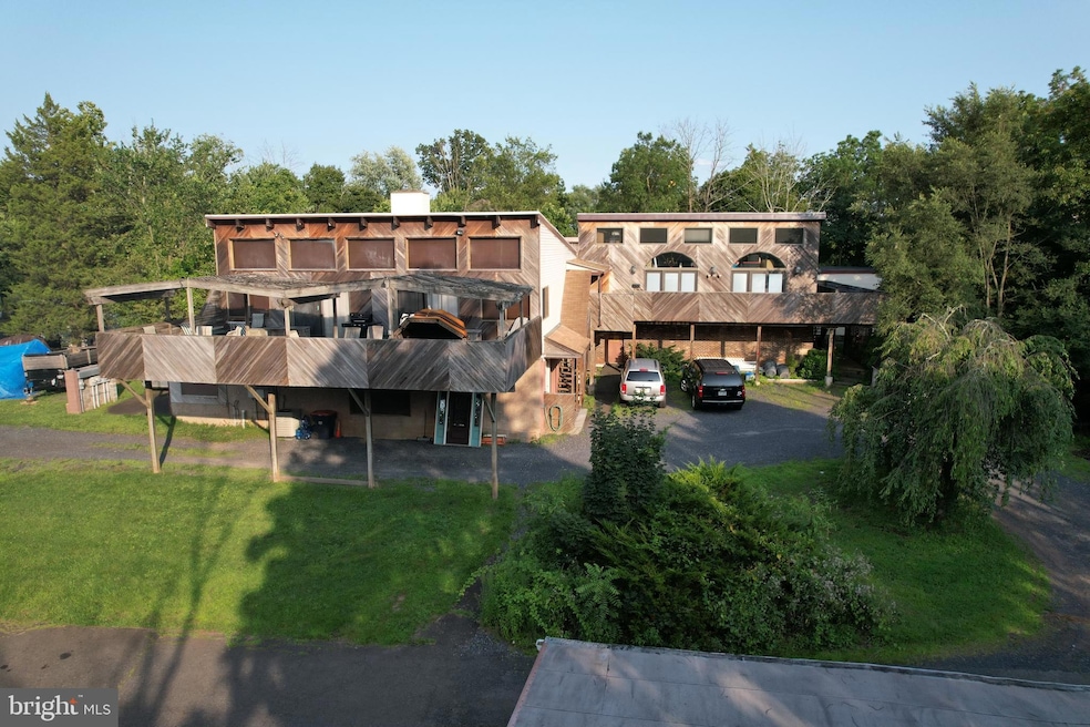 Under Contract $900,000