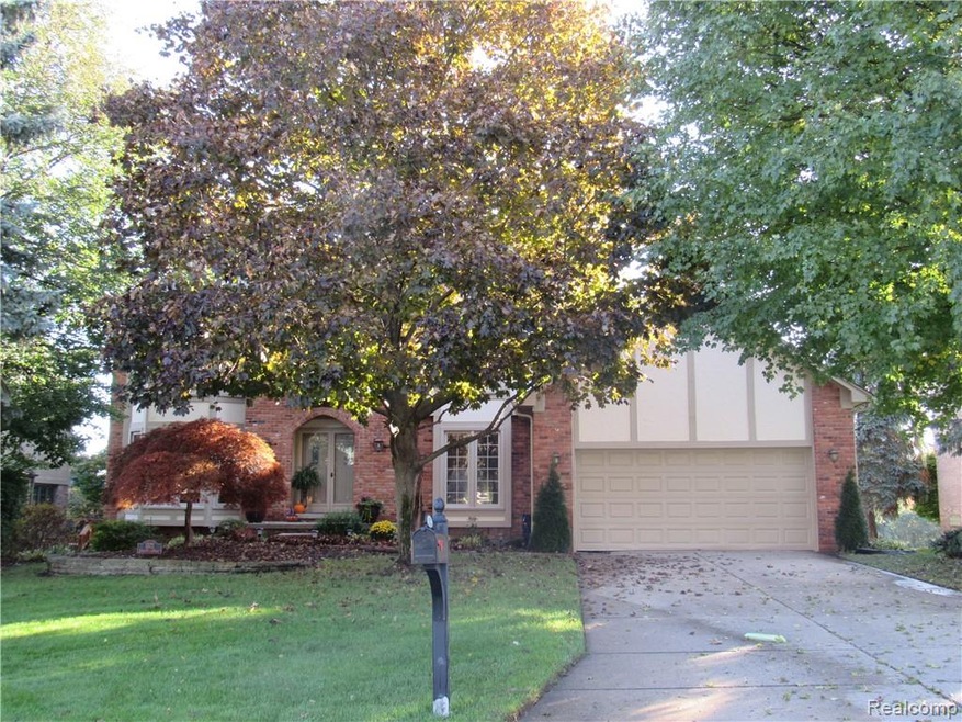 1322 Arbor Creek Dr, Rochester Hills, MI 48306 - photo 1