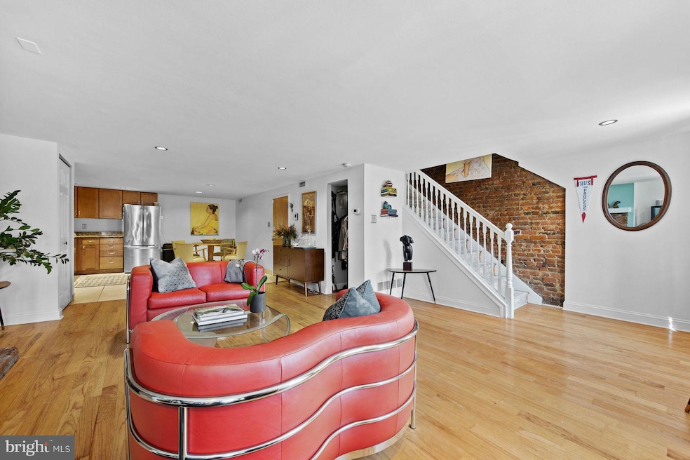 826 S 2nd St unit 3, Philadelphia, PA 19147 - photo 1