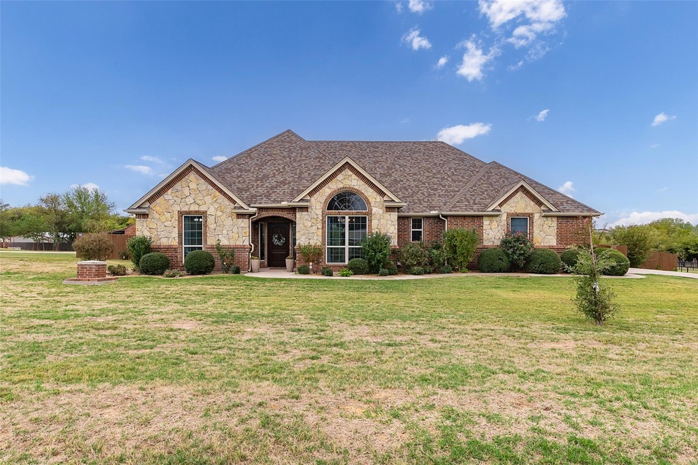 141 Star Point Ln, Weatherford, TX 76088 - photo 1