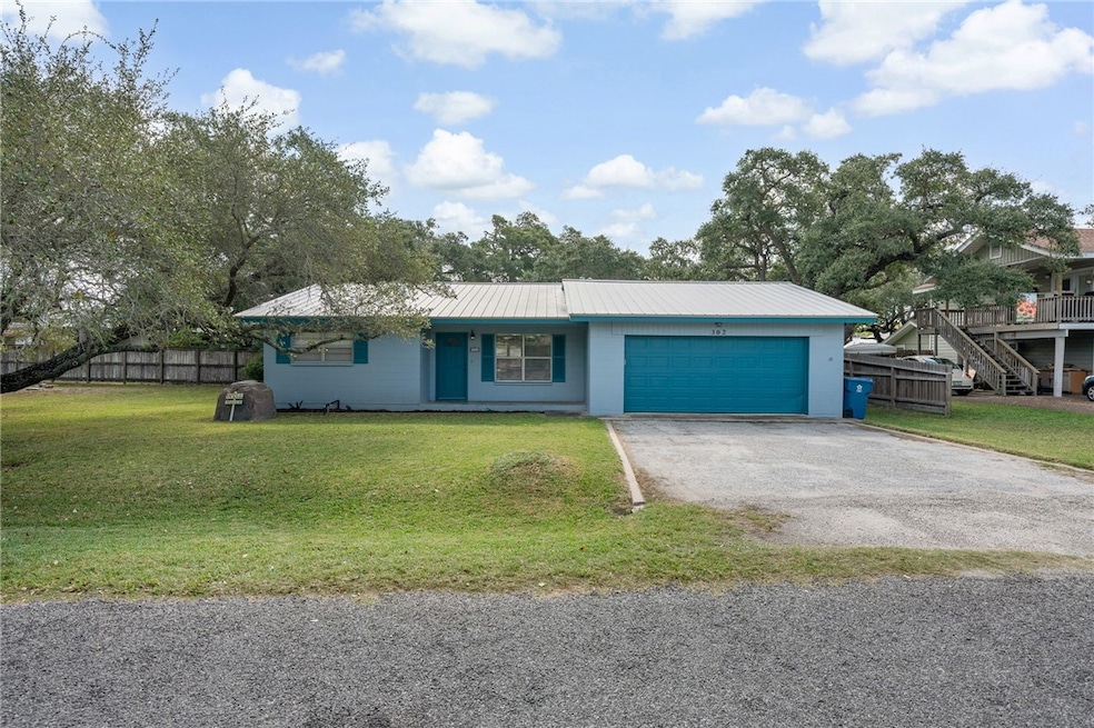 302 Fulton Ave, Rockport, TX 78382 - photo 1