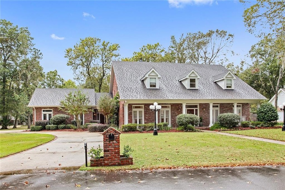 71 Villere Place, Destrehan, LA 70047 - photo 1