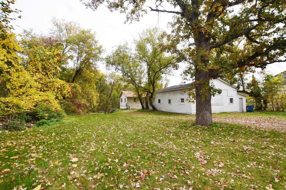 The front of the 28 x 50 outbuilding & house.