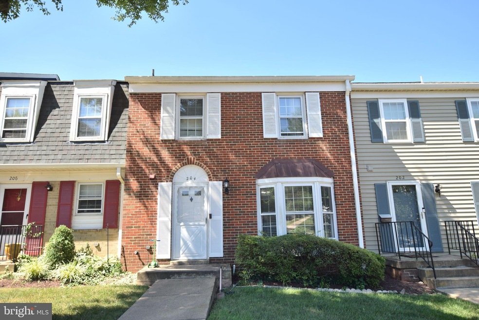 204 Leeds Ct E, Warrenton, VA 20186 - photo 1