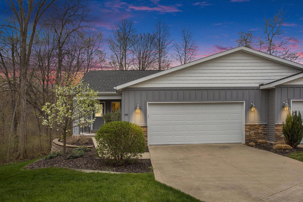 90 Brewer Park Cir, Grand Rapids, MI 49548 - photo 1