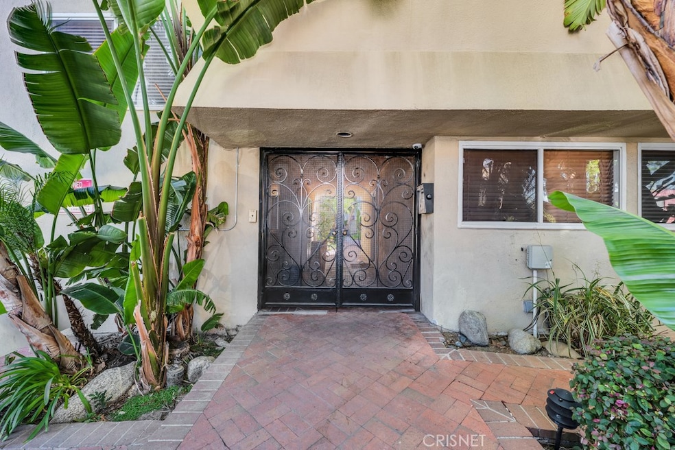 14934 Dickens St unit 9, Sherman Oaks, CA 91403 - photo 1