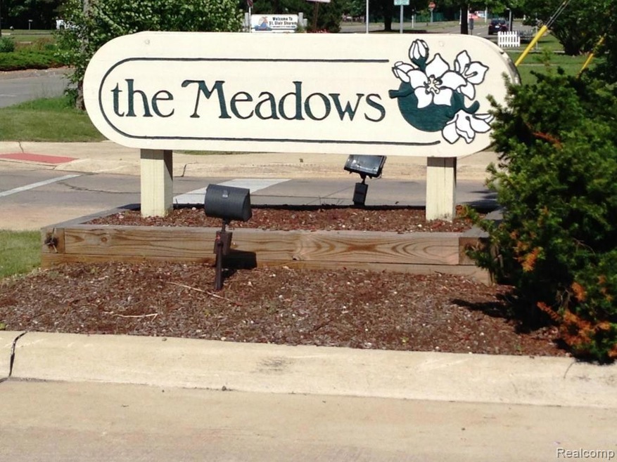 31765 Nardelli Ln, Roseville, MI 48066 - photo 1