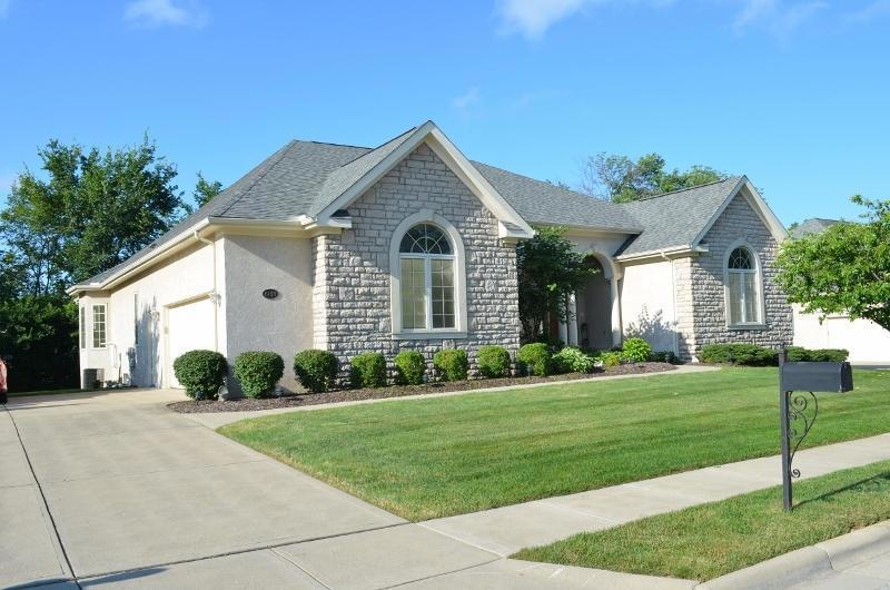 6189 McNaughten Grove Ln, Columbus, OH 43213 - photo 1