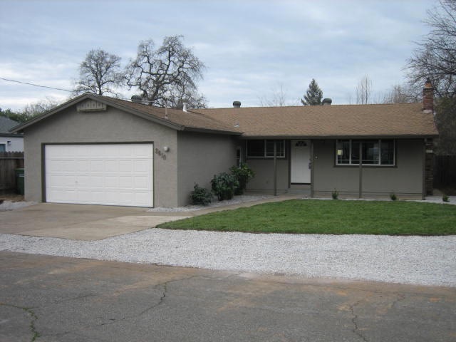 2610 Irwin Rd, Redding, CA 96002 - photo 1