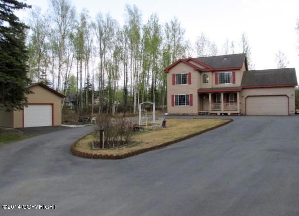 Picturesque Country Home!
