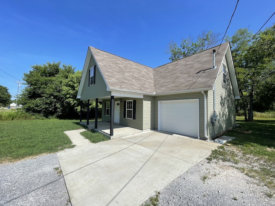 350 Dover St, Shelbyville, TN 37160 - photo 1