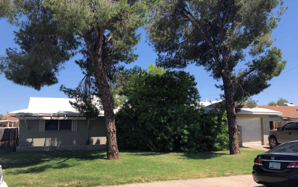 4051 N 77th Dr, Phoenix, AZ 85033 - photo 1