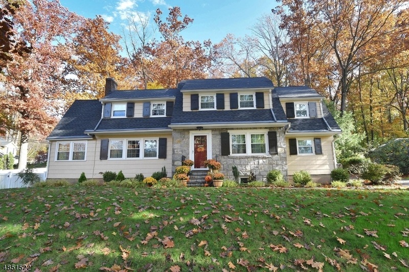 267 Gateway Rd, Ridgewood, NJ 07450 - photo 1