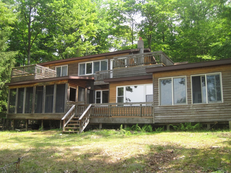 143 E Shore Dr, Hawley, PA 18428 - photo 1