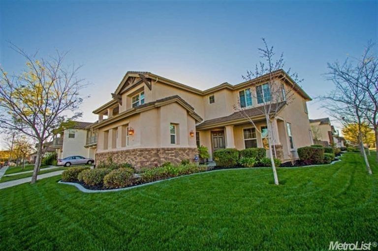 Welcome home to 2937 Peppergrass Way in Stonelake!