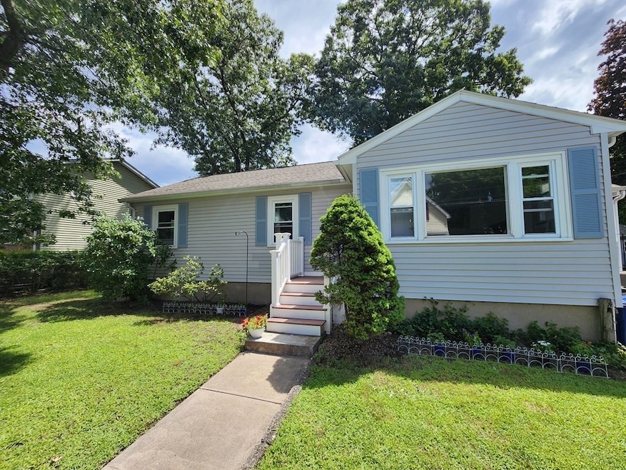 9 Gregg St, Woburn, MA 01801 - photo 1