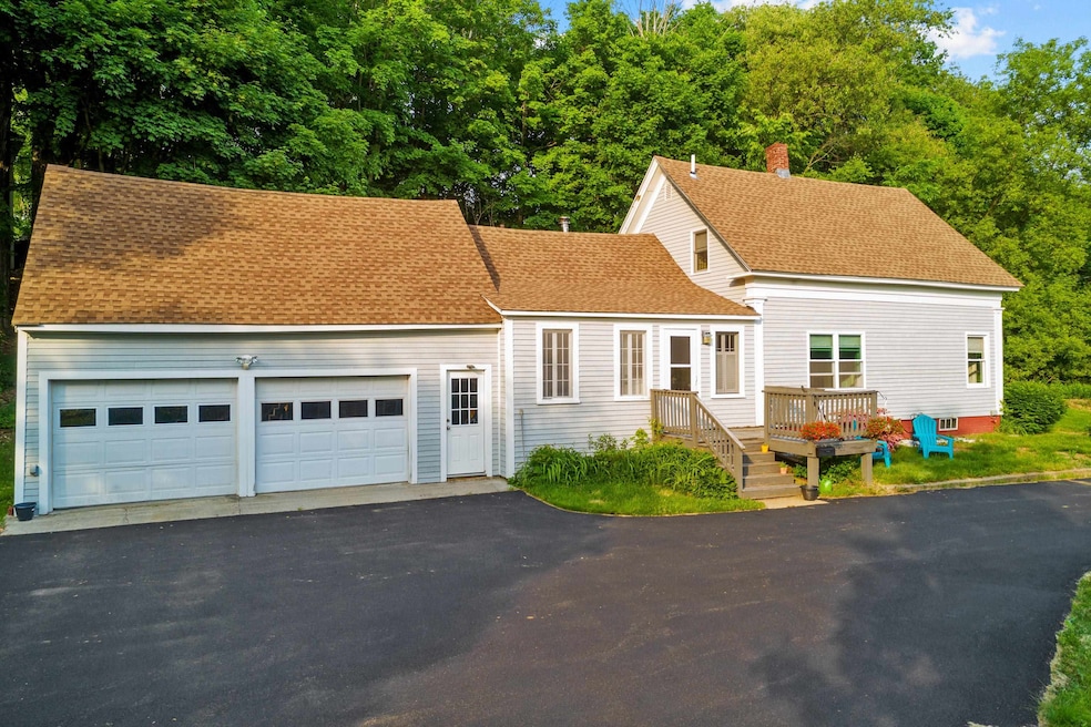 8 Warren Ave, Pittsfield, NH 03263 - photo 1