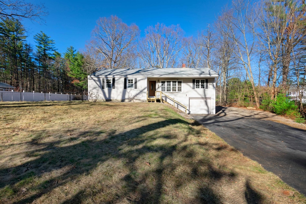 256 Academy Rd, Pembroke, NH 03275 - photo 1