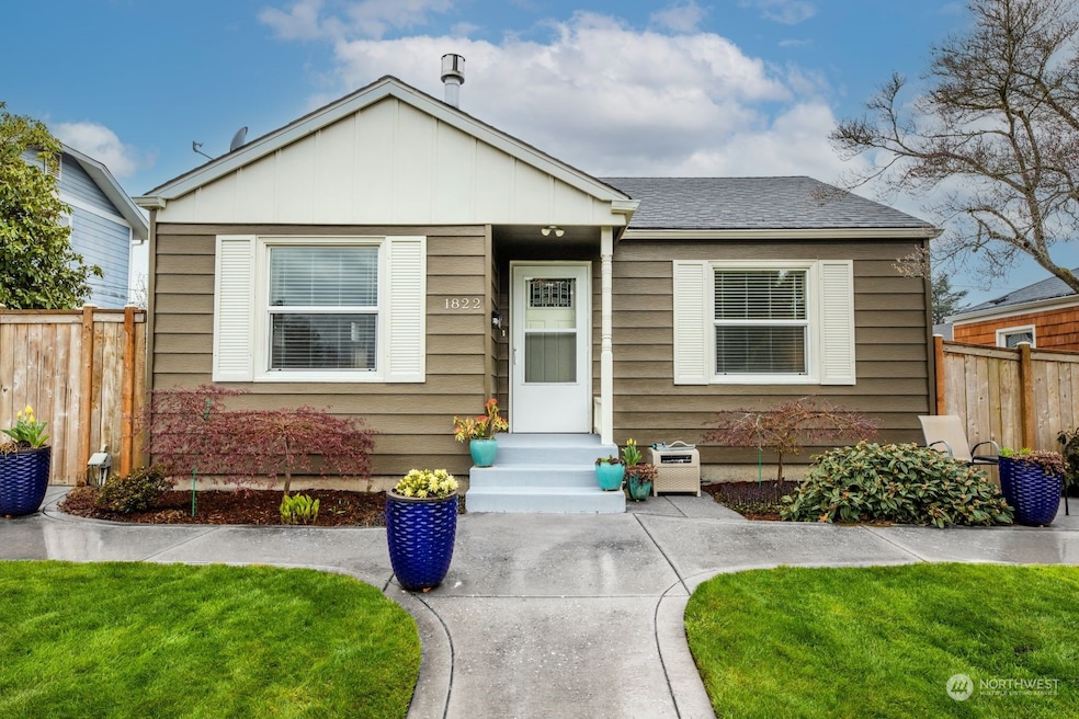 1822 Maple St, Everett, WA 98201 - photo 1