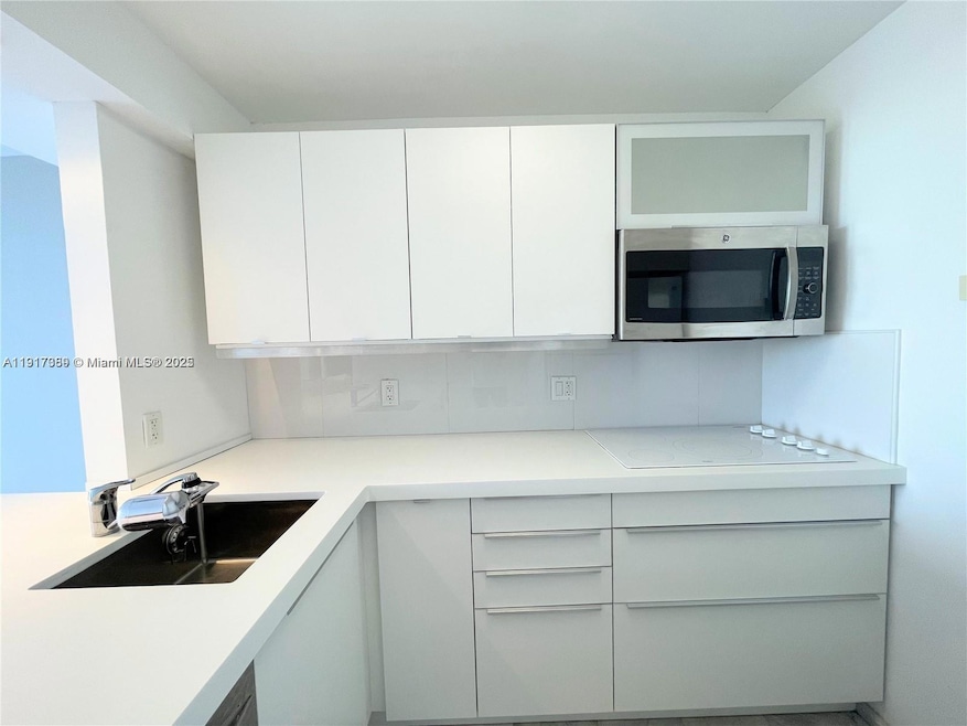 Vecino Del Mar unit 1501, North Miami, FL 33181 - photo 1