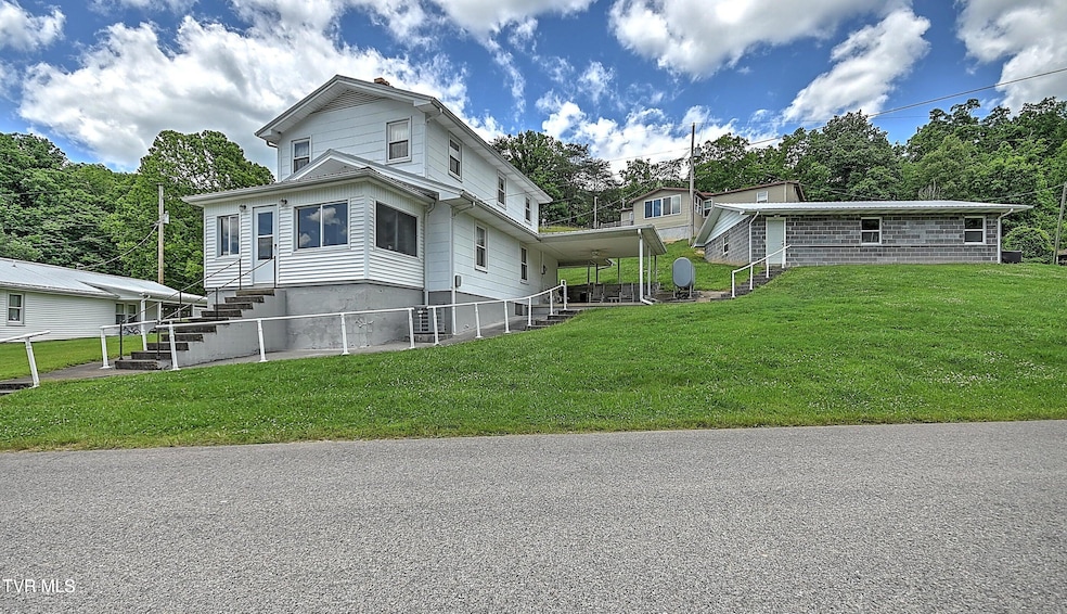 289 Hilton Rd, Gate City, VA 24251 - photo 1