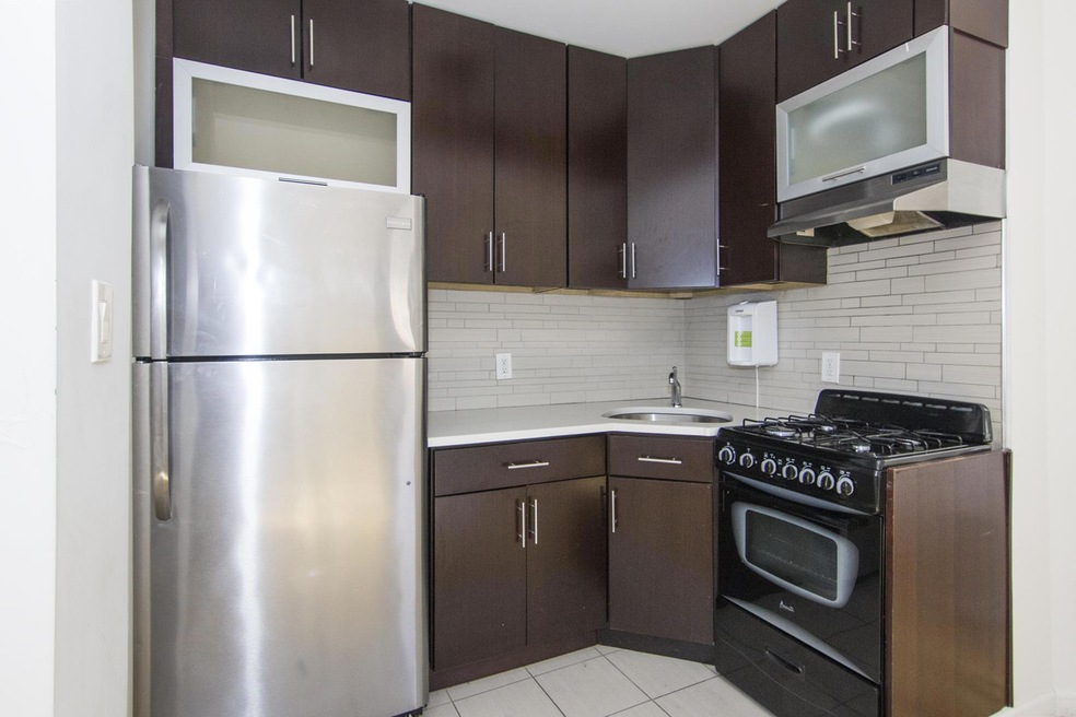 30-17 34th St unit 1-C, Astoria, NY 11103 - photo 1