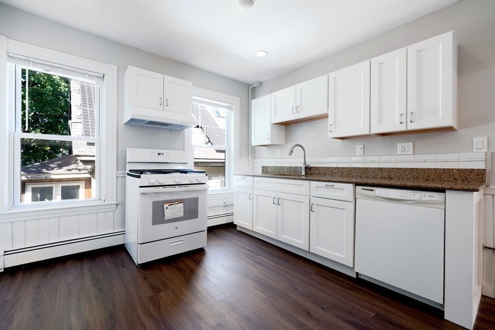 89 Kinnaird St unit 3, Cambridge, MA 02139 - photo 1