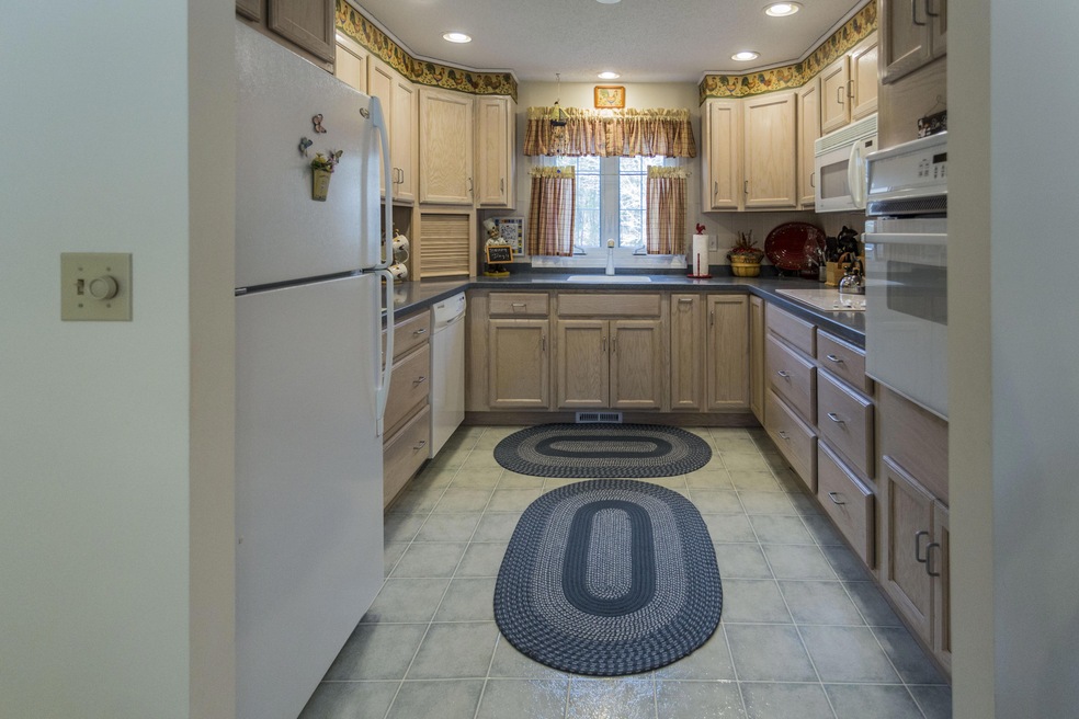 16 Warren Rd unit 31B, Yarmouth Port, MA 02675 - photo 1