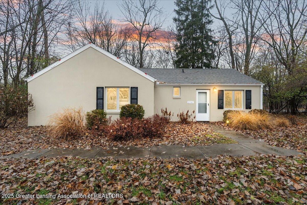 2341 N Harrison Rd, East Lansing, MI 48823 - photo 1